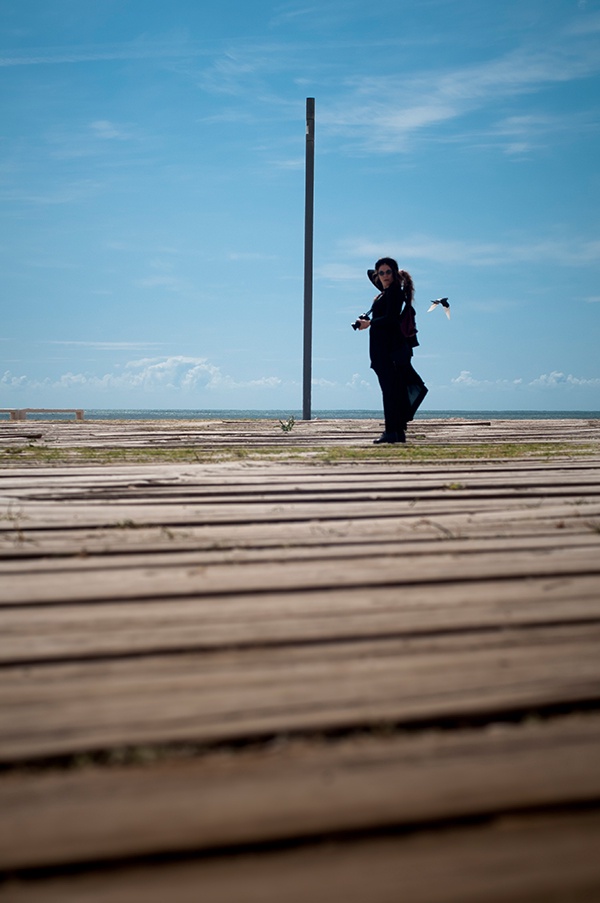 Portrait 2014 Meer Lissabon Mädchen Strand Sonne Reflexion Wind Haare Kontrast Steg Holz Möwe Ladendorf Niederösterreich Österreich