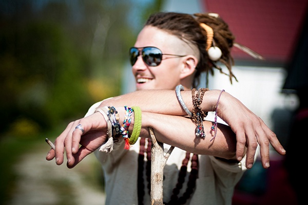 Portrait 2014 Zigarette cool Dreads Mann Typ Ladendorf Niederösterreich Österreich