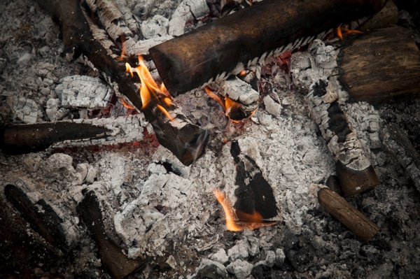 2016 Natur Feuer Asche Holz hitze Kontrast Frohnleiten Weihnachtsmarkt Winter