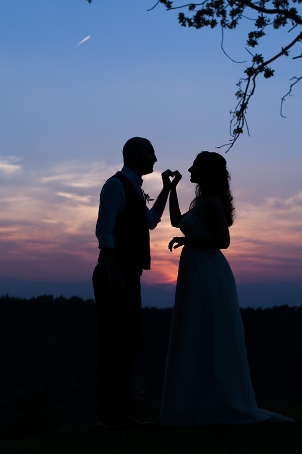 Liebe Hochzeit Gemeinsam Braut Bräutigam Sonnenunterlang Liebe zuzweit Herz